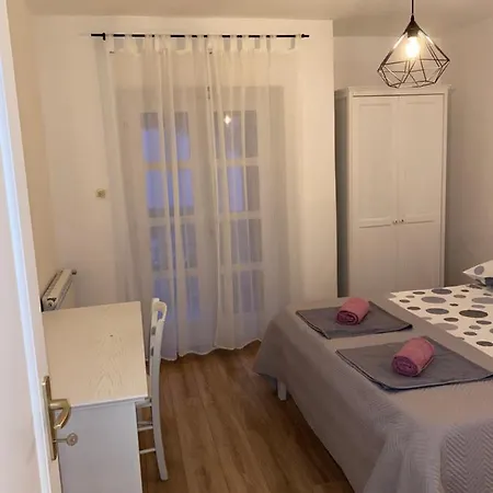 Apartmani Peko Vodice Exterior photo